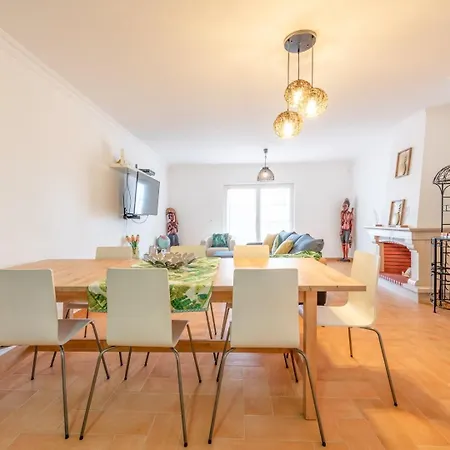 Daire Guestready - Holliday House -