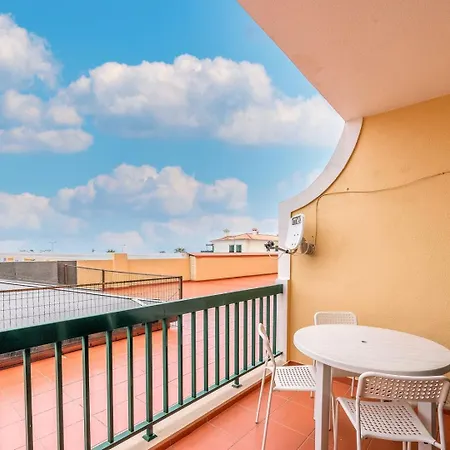 Daire Guestready - Holliday House - *